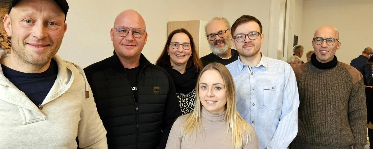 Manuel Wegerich, Michael Groß, Stefanie Schmerbauch, Christina Mann, Marc Pokoj, Christoph Jünemann und Micha Hofmann - der Dingelstädter Hauptamtsleiter, Mitarbeitende der Einrichtung sowie Vorstandsmitglieder des Diakonischen Werkes Eichsfeld-Mühlhau